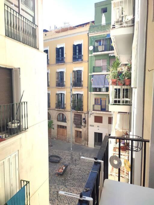 Charming & Spacious Apartment In Historic Centre & Short Walk To Beach Alicante Exterior foto