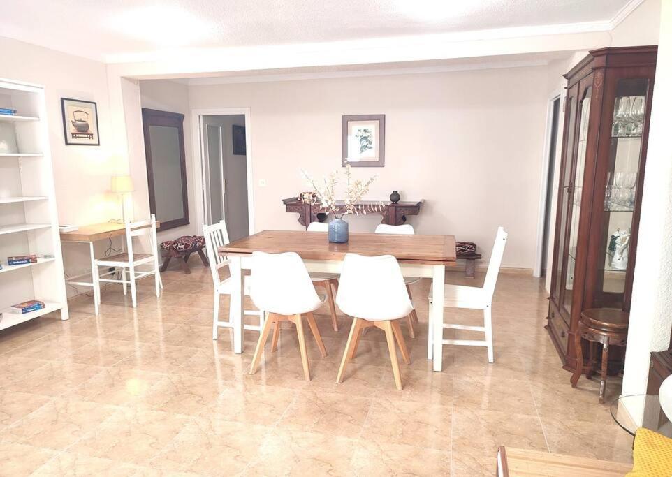 Charming & Spacious Apartment In Historic Centre & Short Walk To Beach Alicante Exterior foto