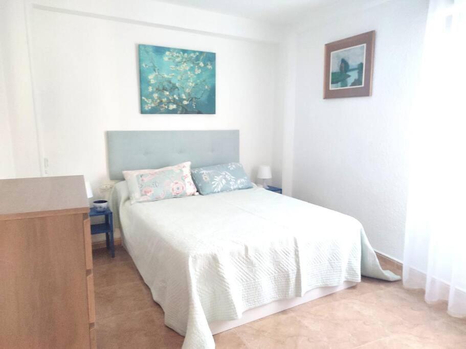 Charming & Spacious Apartment In Historic Centre & Short Walk To Beach Alicante Exterior foto