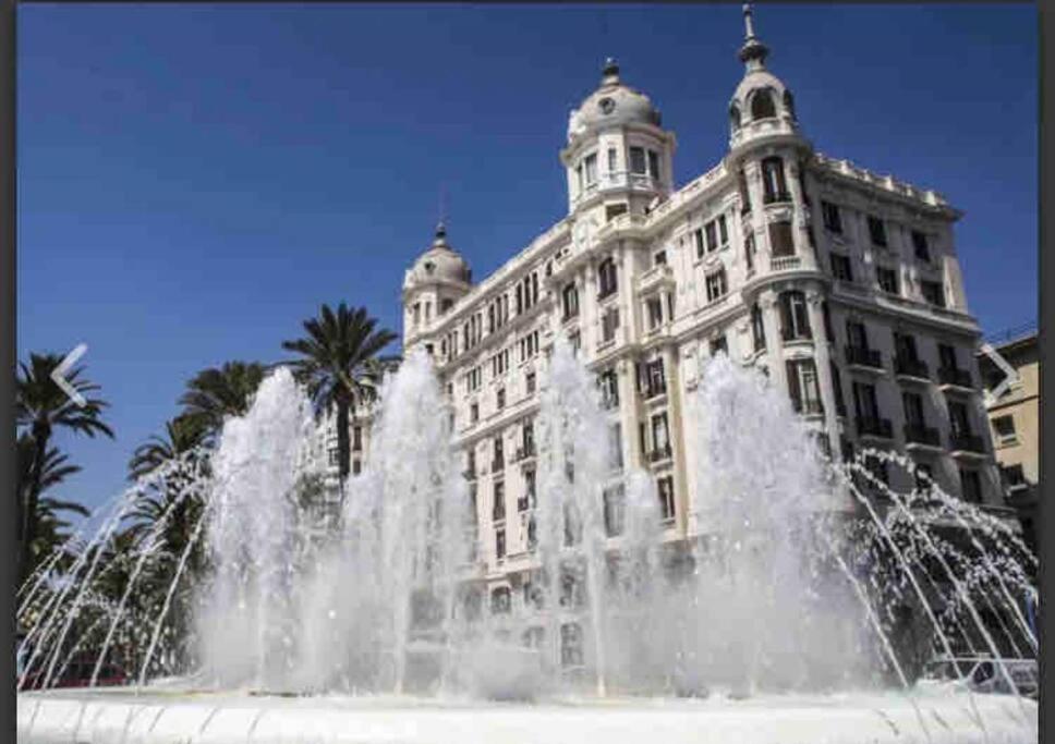 Charming & Spacious Apartment In Historic Centre & Short Walk To Beach Alicante Exterior foto